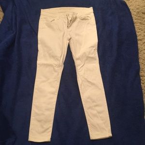 Stylish All White Jeggings Cute for Summer